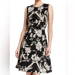 Karl Lagerfeld Paris Floral Printed
Bullet Dress